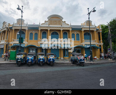 Tuk-Tuks in der Nähe von Grand Palace in Bangkok, Thailand Stockfoto