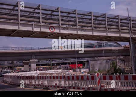 Berlin, Deutschland. 30. Mai 2016. Unterschiedliche Standpunkte am Ende des Mai 2016. Bildnachweis: Aitor Diago Sanchez/Alamy Live-Nachrichten Stockfoto