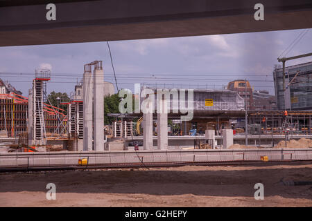 Berlin, Deutschland. 30. Mai 2016. Unterschiedliche Standpunkte am Ende des Mai 2016. Bildnachweis: Aitor Diago Sanchez/Alamy Live-Nachrichten Stockfoto