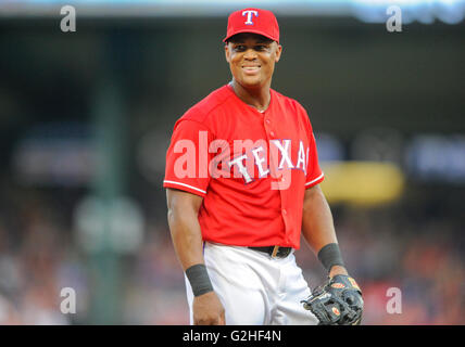 28. Mai 2016: Texas Rangers dritte Baseman Adrian Beltre #29 bei einem MLB-Spiel zwischen den Pittsburgh Pirates und die Texas Rangers im Globe Life Park in Arlington, TX Texas besiegten Pittsburgh 5-2 Albert Pena/CSM Stockfoto