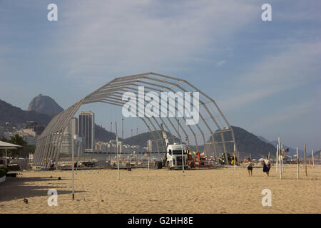 RIO DE JANEIRO, Brasilien - 30.05.2016: Struktur für Olympischen Spiele in RIO 2016 - Ansicht-Arena an den Stränden der Copacabana-Strand in der Nähe der Siqueira Campos-Straße gebaut. Die Website wird während der Olympischen Spiele Rio 2016 verwendet werden. (Foto: Luiz Souza / FotoArena) Stockfoto