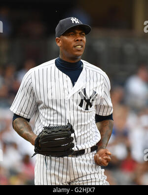 die Bronx, NY, USA. 26. Mai 2016. Aroldis Chapman (Yankees), 26. Mai 2016 - MLB: Aroldis Chapman von den New York Yankees in der Major League Baseball Spiel im Yankee Stadium in der Bronx, NY, USA. © Hiroaki Yamaguchi/AFLO/Alamy Live-Nachrichten Stockfoto