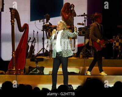 Berlin, Deutschland. 31. Mai 2016. "Rod Stewart", Konzert in der Mercedes-Benz-Arena, Berlin, 31.05.2016 | Verwendung Weltweit Credit: Dpa picture-Alliance/Alamy Live News Stockfoto