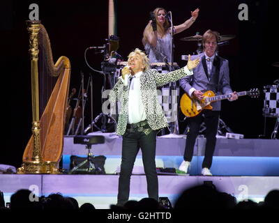 Berlin, Deutschland. 31. Mai 2016. "Rod Stewart", Konzert in der Mercedes-Benz-Arena, Berlin, 31.05.2016 | Verwendung Weltweit Credit: Dpa picture-Alliance/Alamy Live News Stockfoto