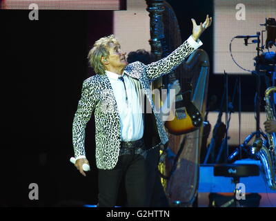 Berlin, Deutschland. 31. Mai 2016. "Rod Stewart", Konzert in der Mercedes-Benz-Arena, Berlin, 31.05.2016 | Verwendung Weltweit Credit: Dpa picture-Alliance/Alamy Live News Stockfoto