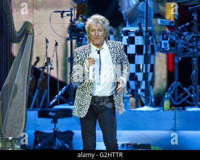 Berlin, Deutschland. 31. Mai 2016. "Rod Stewart", Konzert in der Mercedes-Benz-Arena, Berlin, 31.05.2016 | Verwendung Weltweit Credit: Dpa picture-Alliance/Alamy Live News Stockfoto