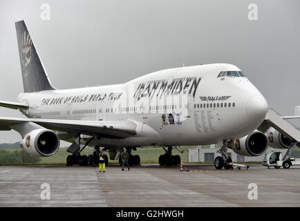 Schönefeld, Deutschland. 1. Juni 2016. Die privaten band Iron Maiden gesehen bei der Berlin Air Show (ILA) in Schönefeld, Deutschland, 1. Juni 2016 Boeing 747 "Ed Force One" von Heavy Metal. Die Airshow am Flughafen Berlin-Schönefeld ist von 01 bis 4. Juni 2016 geöffnet. Foto: BERND SETTNIK/Dpa/Alamy Live News Stockfoto