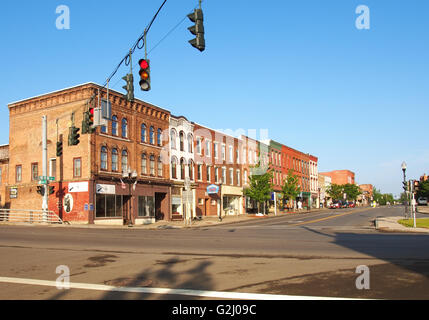 Seneca Falls, New York Stadtzentrum entfernt in den frühen Morgenstunden Stockfoto