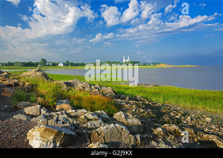 Felsenküste entlang der Golf von St. Lawrence Saint-Roch-des-Aulnaies Quebec Kanada Stockfoto