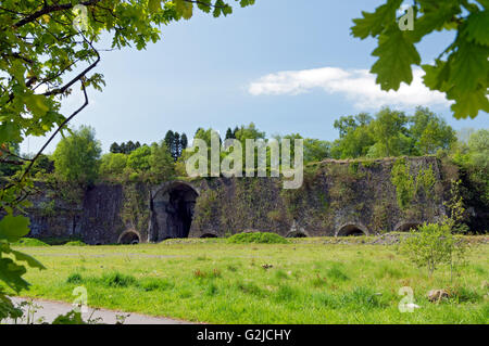 Reste der historischen Cyfarthfa Iron Works, Merthyr Tydfil, South Wales, UK. Stockfoto