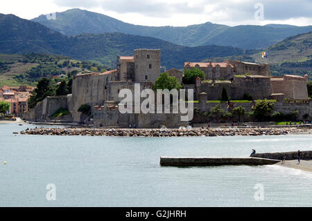 Frankreich, Chateau Royal de Collioure und Hafen Stockfoto