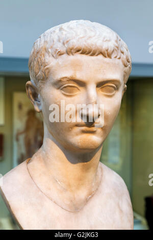 Marmor-Kopf von Kaiser Tiberius (42 v. Chr. - 37 n. Chr.), zweiter Kaiser des römischen Reiches (14-37 n. Chr.), Datum der Statue c. AD 4-14, British Museum, Bloomsbury, London, England, UK Stockfoto