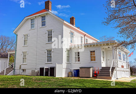 Sandy Hook Licht-Haus-Museum. Es ist der älteste Leuchtturm noch funktioniert jetzt. Sandy Hook befindet sich im Hochland in Monmouth County, New Jersey, USA. Stockfoto