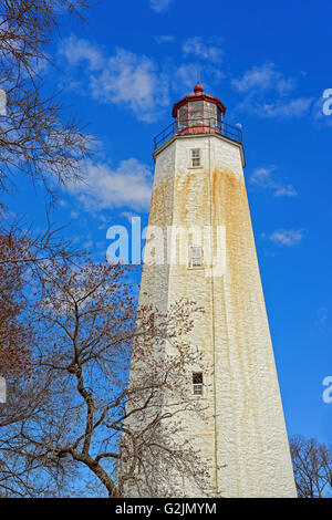 Sandy Hook Leuchtturm. Es ist der älteste Leuchtturm noch funktioniert jetzt. Sandy Hook befindet sich im Hochland in Monmouth County Stockfoto