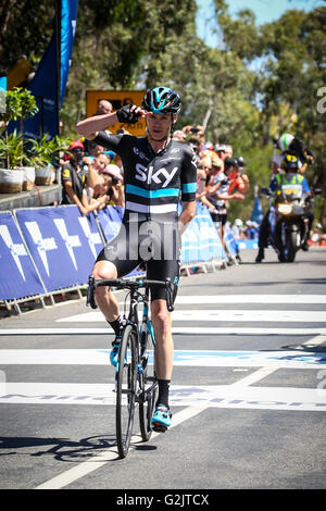 MELBOURNE, Australien - 7 Februar: Chris Froome vom Team Sky begrüßt das Publikum und gewinnt Etappe 4 und das gelbe Trikot in der Jayc Stockfoto