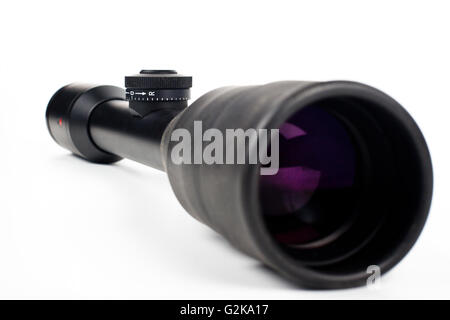 schwarzen Sniper Scope isoliert auf weißem Hintergrund Stockfoto