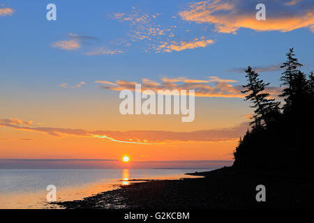 Sonnenaufgang am Caraquet Bucht (Golf von St. Lawrence - Atlantik) Caraquet New Brunswick Kanada Stockfoto