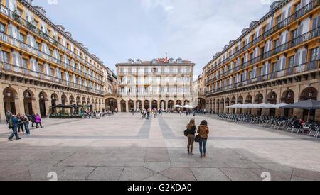 La Plaza De La Constitución, Platz im historischen Zentrum, San Sebastian, auch Donostia, Baskenland, Spanien Stockfoto