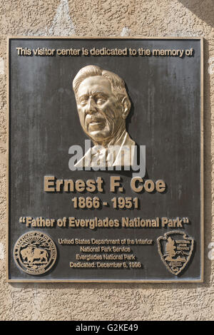 Gedenktafel für Ernest F. Coe, Gründer des Everglades National Park, Florida City, Florida, Vereinigte Staaten von Amerika Stockfoto