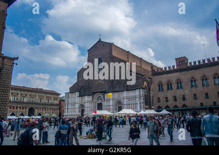 Basilica di San Petronio in Piazza Maggiore, Bologna, Hauptstadt der Region Emilia-Romagna in Italien. Stockfoto