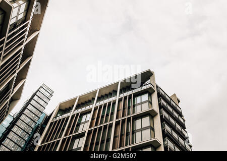 London, UK - 19. August 2015: Low Angle View One Hyde Park, ist es ein Luxus-Wohn und Einzelhandel Komplex befindet sich in Knightsbri Stockfoto