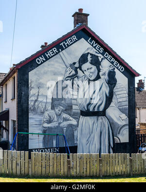 Frauen von Ulster Wandgemälde im Loyalist Rathcoole Immobilien, Newtownabbey. Stockfoto