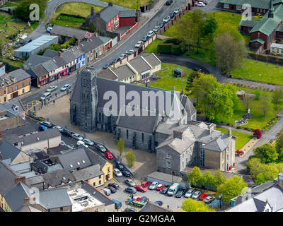 Luftaufnahme, Kloster Kirche Francis Street Ennis, Stadt Ennis, alte Stadt Ennis, Ennis, COUNTY CLARE, Clare, Irland, Europa Stockfoto