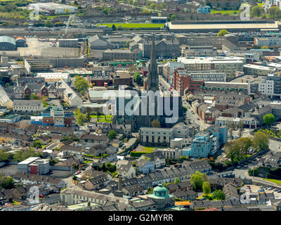 Luftaufnahme, Downtown Limerick am Shannon mit der Stadt von St. John's, Limerick, COUNTY CLARE, Limerick, Irland, Stockfoto