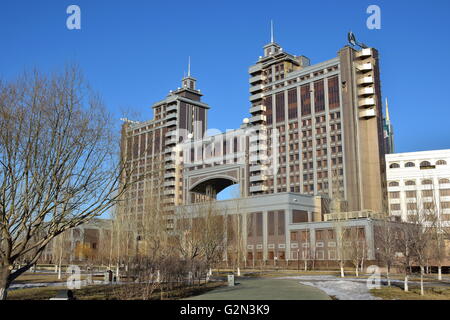 Hauptsitz der nationalen Ölgesellschaft KazMunaiGaz in Astana, Kasachstan Stockfoto