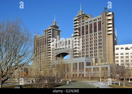 Hauptsitz der nationalen Ölgesellschaft KazMunaiGaz in Astana, Kasachstan Stockfoto