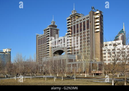 Hauptsitz der nationalen Ölgesellschaft KazMunaiGaz in Astana, Kasachstan Stockfoto