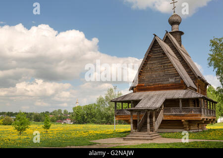 Ansicht der hölzernen Kirche St. Nikolaus in alten Susdal Kreml, Russland. Susdal ist Teil des berühmten touristischen Route Goldener Ring Stockfoto