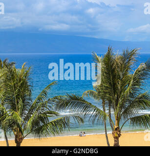 Strandurlauber am Kaanapali Beach auf Maui Stockfoto