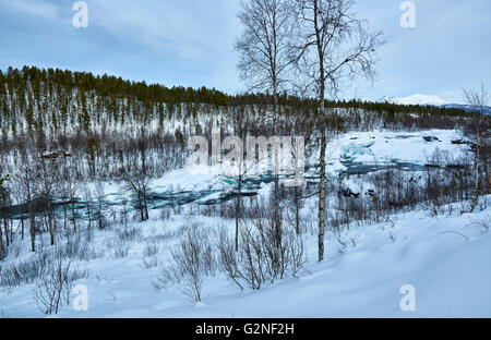 Wasserfall Malselvfossen schneebedeckt im Winter, Bardufoss, Troms, Norwegen, Europa Stockfoto