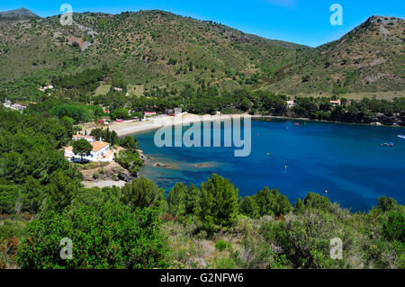 Blick auf Cala Montjoi Strand in Roses, Costa Brava, Katalonien, Spanien Stockfoto