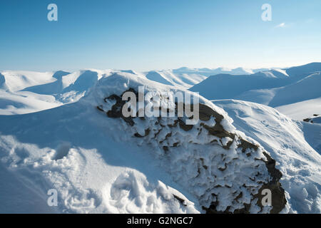 Winterliche Bergwelt Spitzbergens Winterbild von Svalbard auf Soleitoppen-Spitzbergen-Norwegen Stockfoto