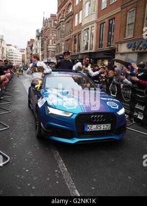 Shmee 150, 120-Team in der Audi RS6 für Gumball 3000, Dublin nach Bukarest 2016, Regent Street, London Stockfoto