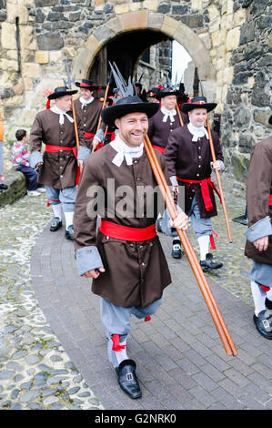 Carrickfergus, 06.09.2012. Soldaten auf das Re-Enactment der Landung der König William der Orange in Carrickfergus im Jahre 1690 Stockfoto