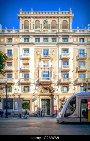 Banco Central Building (Projekt von Vicente Traver, 1952), heute Banco de Santander, Avenida De La Constitución, Sevilla Stockfoto