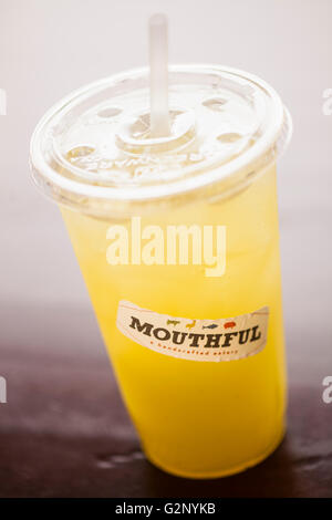 Gurken-Minz-Limonade, Schluck Eatery, Thousand Oaks, Kalifornien Stockfoto