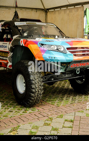 Gajah Monster in automotive Event Tumplek Blek, Jakarta, Indonesien Stockfoto