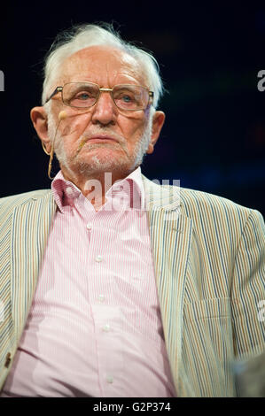 Shakespeare Gelehrter Stanley Wells sprechen auf der Bühne Hay Festival 2016 Stockfoto