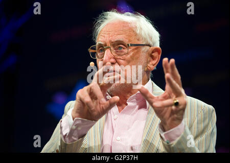 Shakespeare Gelehrter Stanley Wells sprechen auf der Bühne Hay Festival 2016 Stockfoto