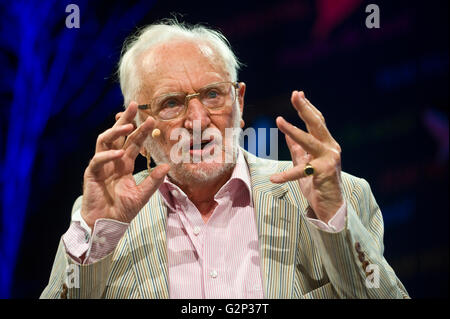 Shakespeare Gelehrter Stanley Wells sprechen auf der Bühne Hay Festival 2016 Stockfoto