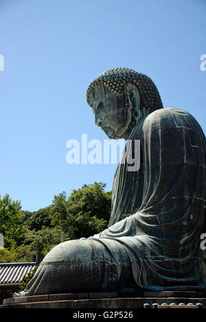 Kamakura, Japan - 12. August 2007: Blick auf den Großen Buddha Statue, ein beliebtes Ziel für Shinto Buddhisten und Touristen in Japan. Stockfoto