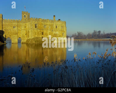 Leeds Castle an einem frostigen Morgen. Kent. England. UK. Europa Stockfoto