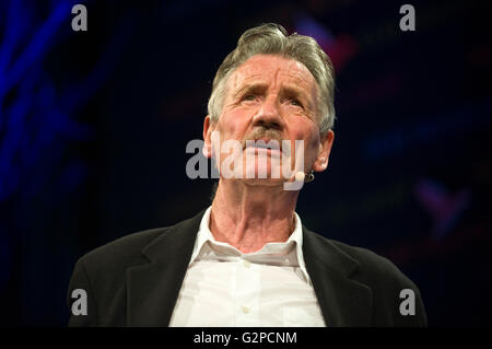 Michael Palin sprechen auf der Bühne Hay Festival 2016 Stockfoto