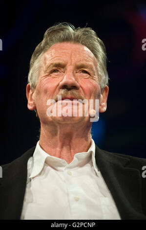 Michael Palin sprechen auf der Bühne Hay Festival 2016 Stockfoto