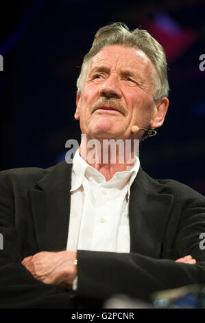 Michael Palin sprechen auf der Bühne Hay Festival 2016 Stockfoto