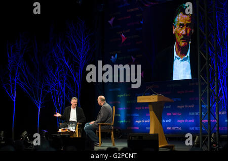 Michael Palin sprechen auf der Bühne Hay Festival 2016 Stockfoto